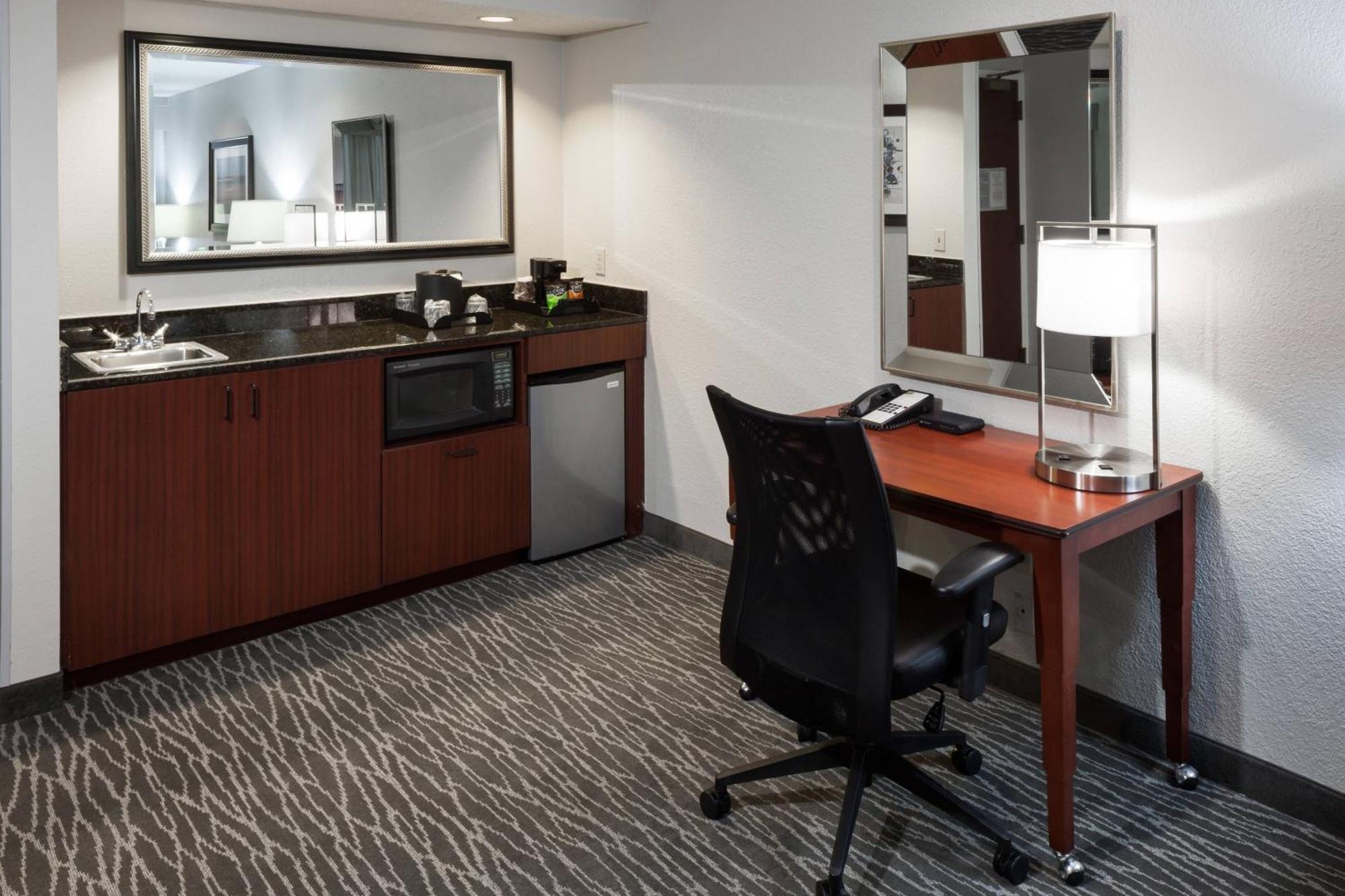 Hotel Courtyard By Marriott Waco Exterior foto